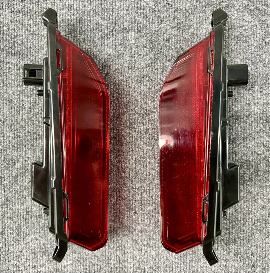 Genuine Harley Davidson CVO Tail Lamp/Turn Signal Assembly 2014-2022 67800201 - Image 3 of 4