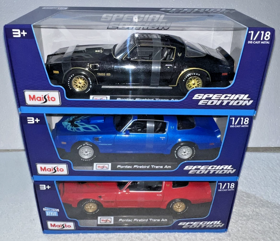MAISTO PONTIAC FIREBIRD TRANS AM 1:18 SCALE BLACK RED & BLUE