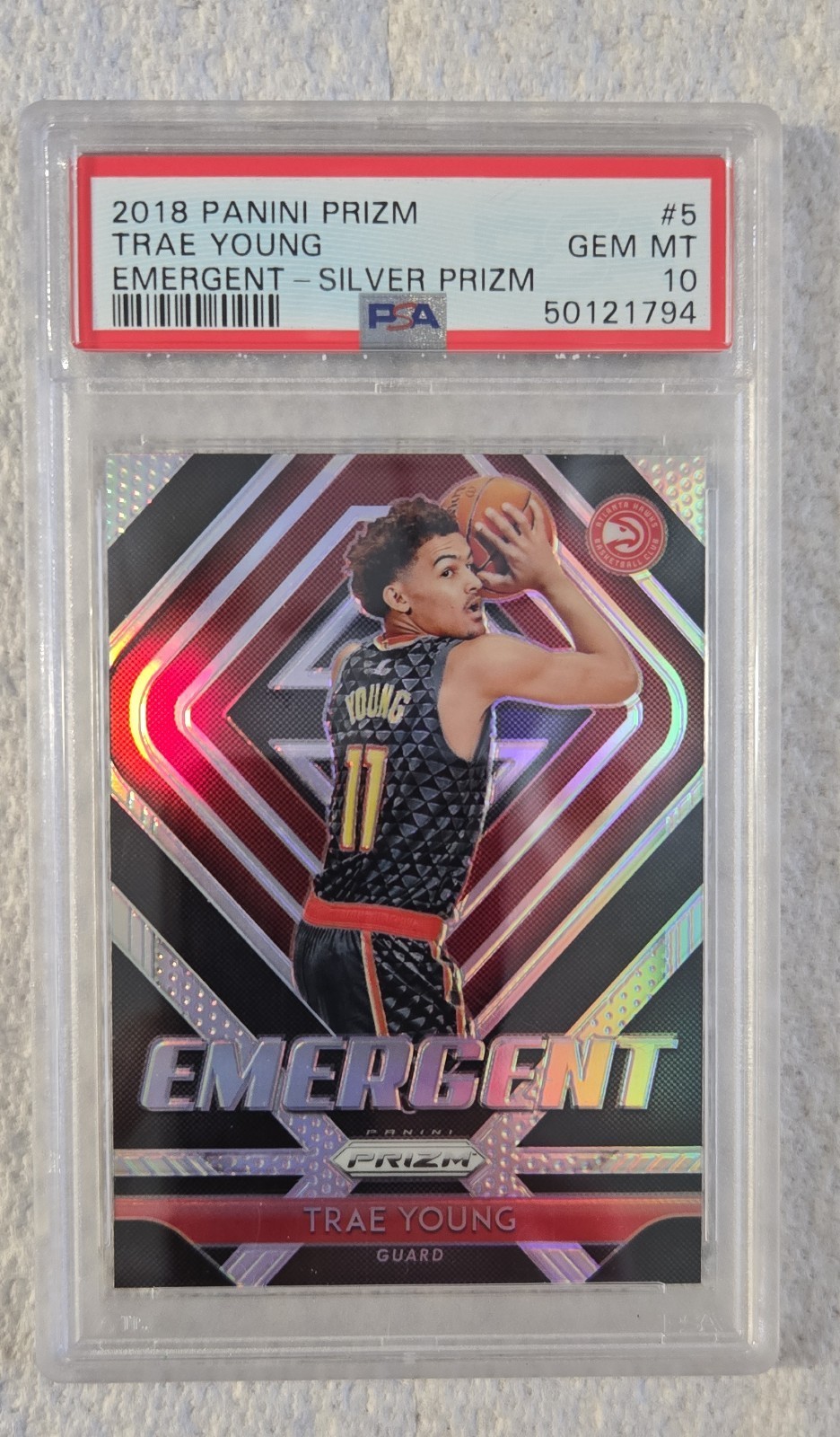 2018-19 Panini Prizm - Emergent Trae Young #5 Silver Prizm (RC)