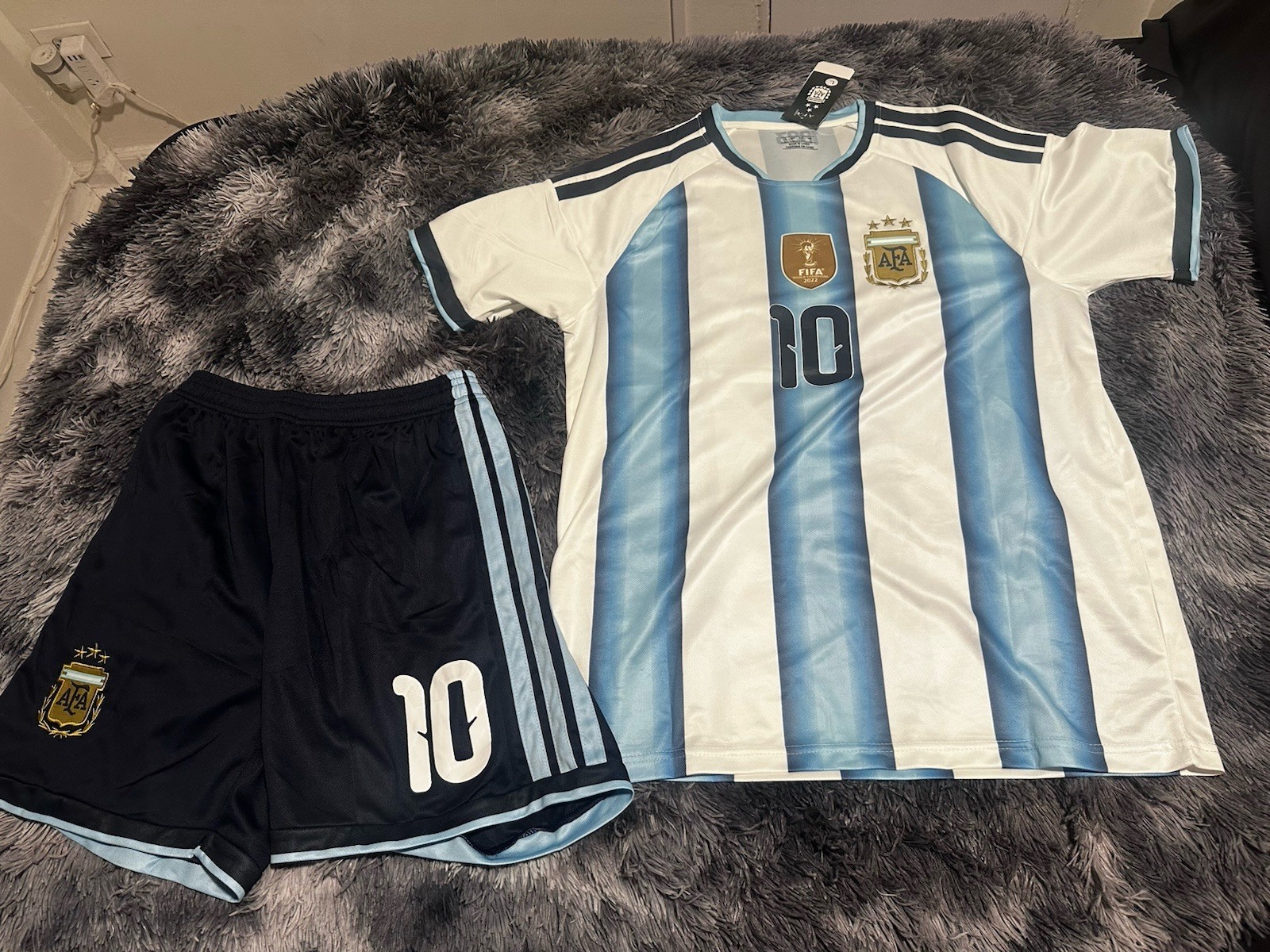 Lionel Messi Argentina Replica Jersey L
