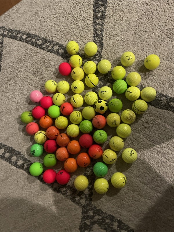 Mixed Lot Of 65 Colored Golfballs Bridgestone/Srixon/Callaway/Topflite/ Titleist