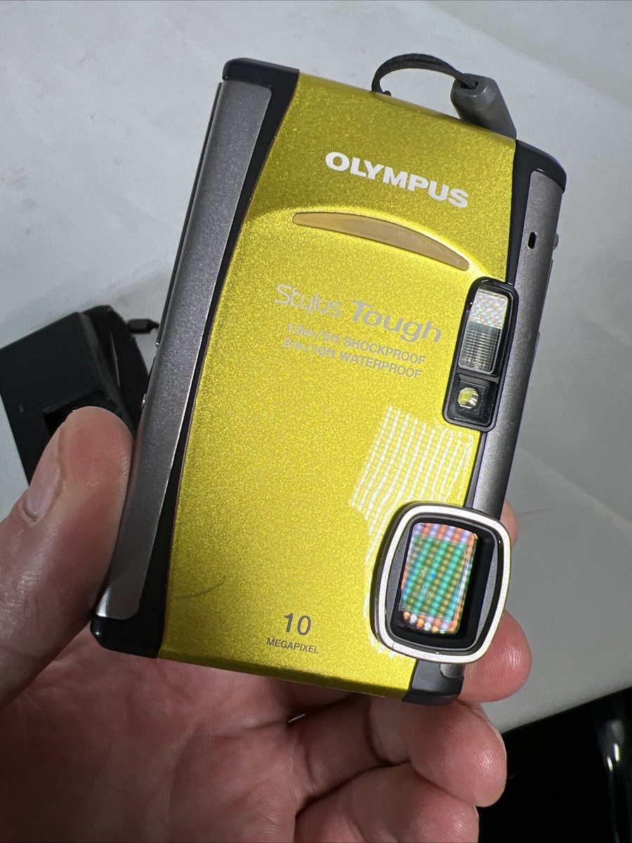 Olympus Stylus Tough 8000 / µ (mju) Tough 8000 12.0MP Digital