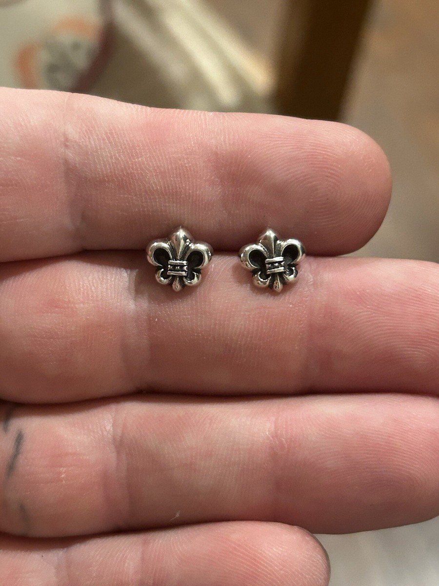 STERLING SILVER CHROME HEARTS FLUER STUD EARRINGS PAIR .925 STERLING SILVER CHROME HEARTS FLUER STUD EARRINGS PAIR .925