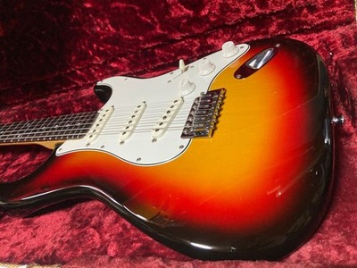 Bacchus BJ Series Stratocaster Model 3TSB Made in Japan Electric