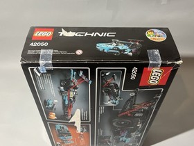 LEGO TECHNIC: Drag Racer (42050)
