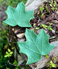 Set of 2 Green Ceramic Maple Leaf Trinket Dishes Small Plates IQ Accessories