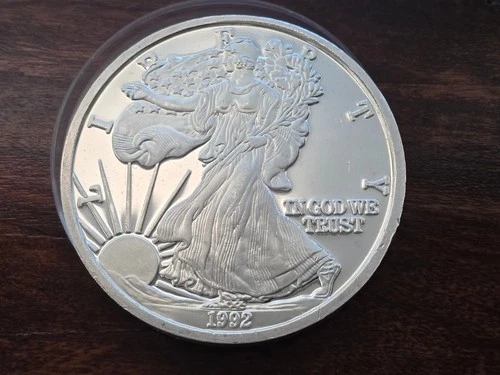 🦅 1992 Giant 1 Troy Pound Walking Liberty American Eagle .999 Fine Silver #0966