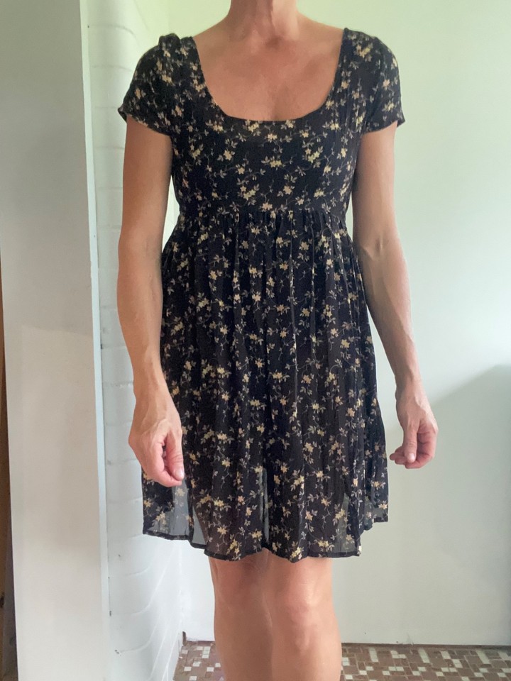90s grunge babydoll dress size 8 Equipment Aus black floral vintage sheer 