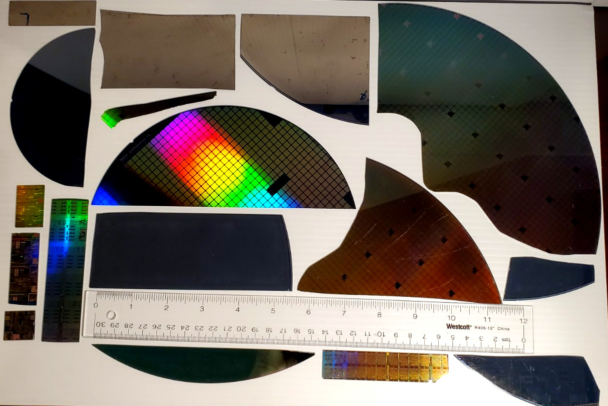 Sliced Piece Lot of Silicon Semiconductor Wafers With & Without Die Designs #EER