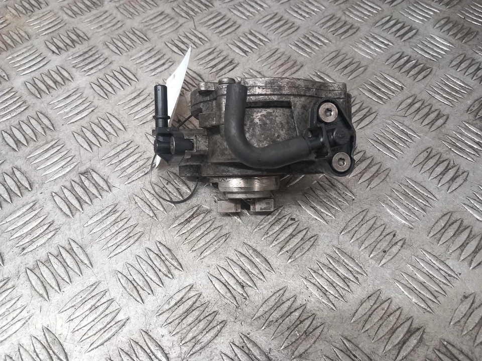 Ford Focus Mk3 Brake Vacuum Pump 1.6L Diesel 9804021880 2011 12 13 14 - Image 4 of 4