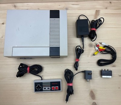 NES - Nintendo NES Konsole mit Original Controller (gebrauchter Zustand)