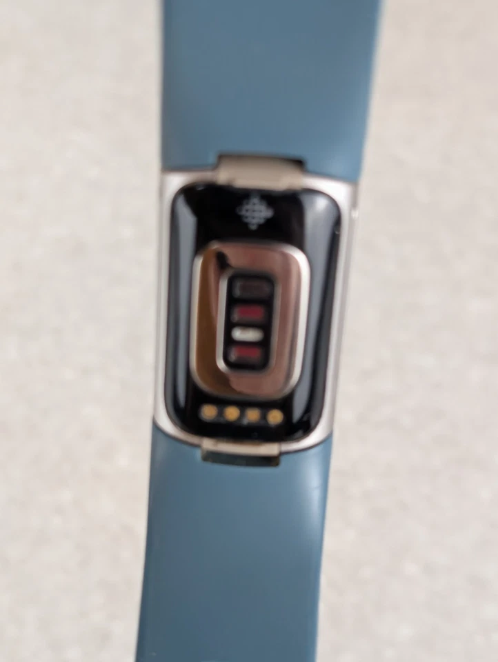 Fitbit Charge 5 Fitness & Health Tracker Platinum Stainless Steel Case Blue Band - Image 3 of 4