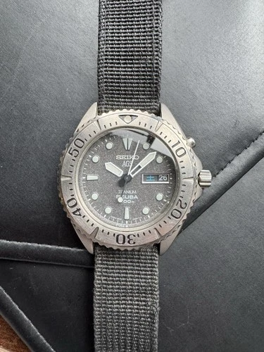 Vintage Seiko Gray Ghost 5M43-0B70 SBSZ005 Titanium Scuba AGS 200m Kinetic Watch