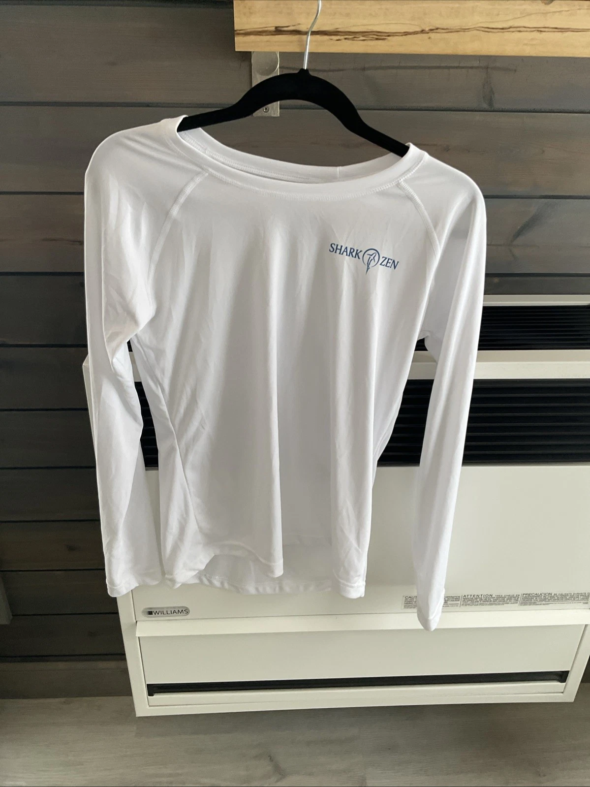 Shark Zen By Vapor Water/Swim Shirt Men’s Med UV Protection 50+ EUC