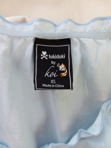 Tokidoki Koi Scrub Top - 190 Brianna Print Top - Tokidoki Sushi - Size XS - Picture 10 of 11