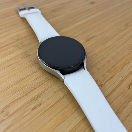 Samsung Galaxy Watch 5 44mm - Silver - Bluetooth + LTE - Charging Issues - Picture 8 of 15