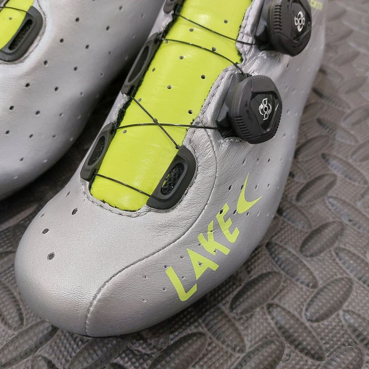 LAKE CX332 Carbon Road Shoes Custom Silver Size 44 Std Width