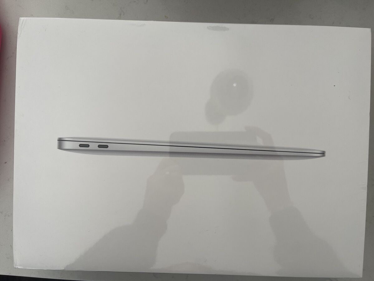 13-inch MacBook Air with Apple M1 chip 8GB Unified Memory 13-inch MacBook Air with Apple M1 chip 8GB Unified Memory