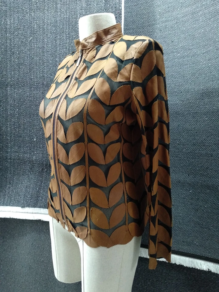 Chaqueta de cuero para mujer con hojas para mujer Chaqueta de cuero para mujer Todas las tallas Foto 2 de 4