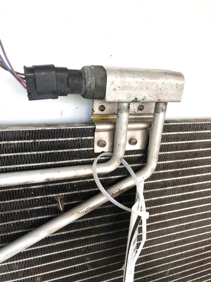 2001 2002 MERCEDES BENZ C230 Engine Cooling Condenser Aluminum 2.3L 203 Type OEM - Image 3 of 4