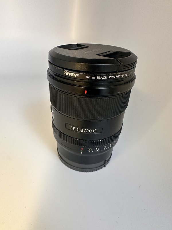 Sony FE 20mm f/1.8 G Ultra Wide Angle Lens