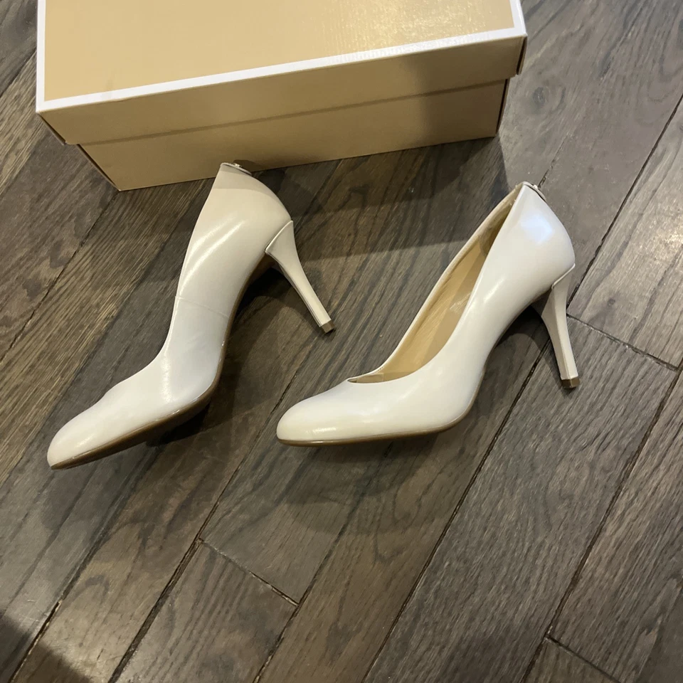 Michael Kors MK-Flex Pump Tacones Cuero Talla 6M Vainilla Nuevos en Caja Foto 3 de 4