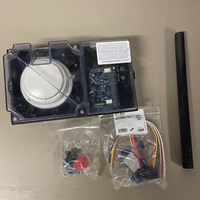 NEW SIMPLEX 4098-9756 TrueAlarm Duct Sensor Housing 4- Wire 0631149