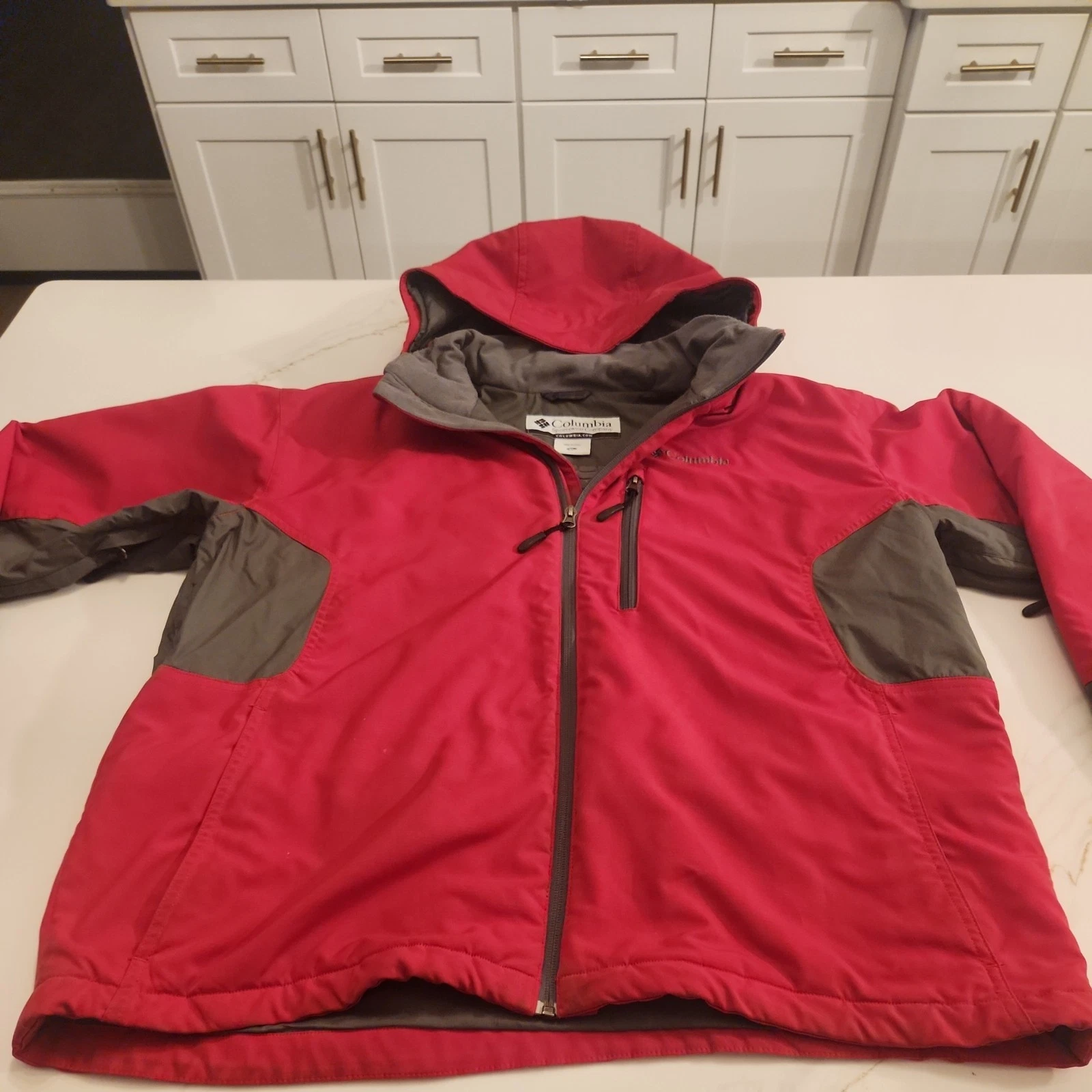 Columbia Men's Snow Jacket Size XL Red