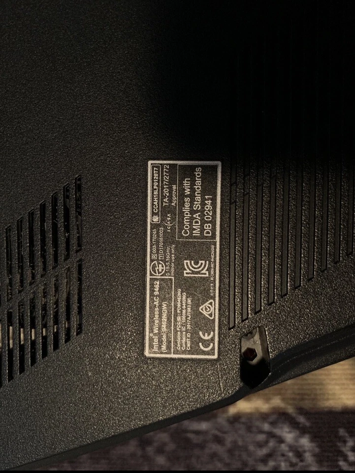 Portátil para juegos MSI GL63 15,6", Intel Core i5-8300H, NVIDIA GeForce GTX 1050 4 GB Foto 3 de 4