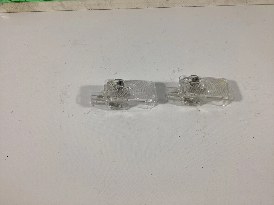 Lámpara de luz de cortesía interior de carga para maletero trasero Acura RDX 2013-2018 OEM. Foto 3 de 4