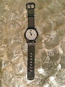 ar1812 armani watch