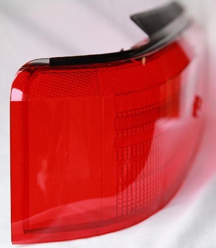 NEW NOS OEM Chevy Beretta Corisica Taillight Lens LEFT NEW OEM 87 88 89 - Picture 3 of 5