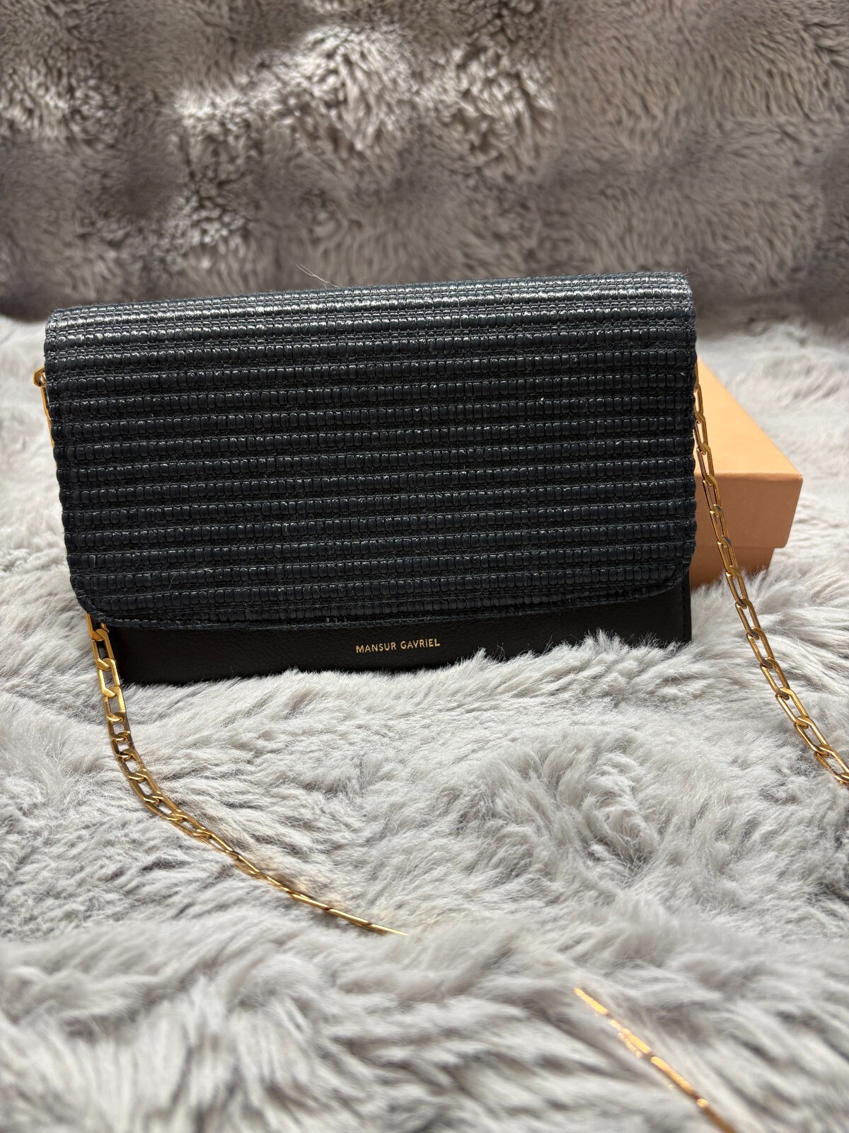 TIME TO TRAVEL con Mansur Gavriel Cuero y Cadena de Rafia Bandolera Cartera Precio de venta sugerido por el fabricante $495