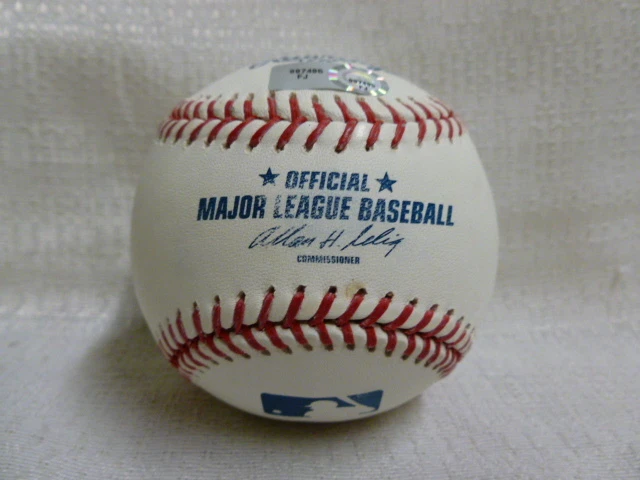 Autenticación MLB de béisbol firmada por Dan Uggla de los Nacionales de Washington Foto 2 de 4