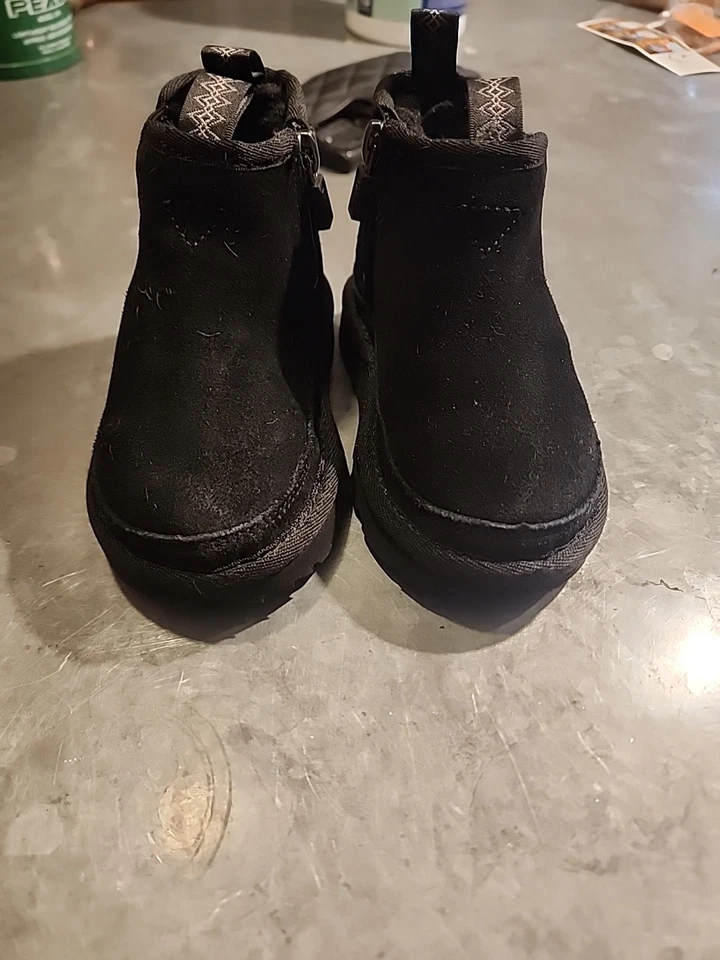 Zapato Bota Chelsea Ugg Neumel Negro Niños Pequeños Talla 7 Foto 3 de 4