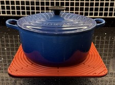 Le Creuset 24cm Azure Blue Round Enamelled Dutch Oven.  Feeds 4 people