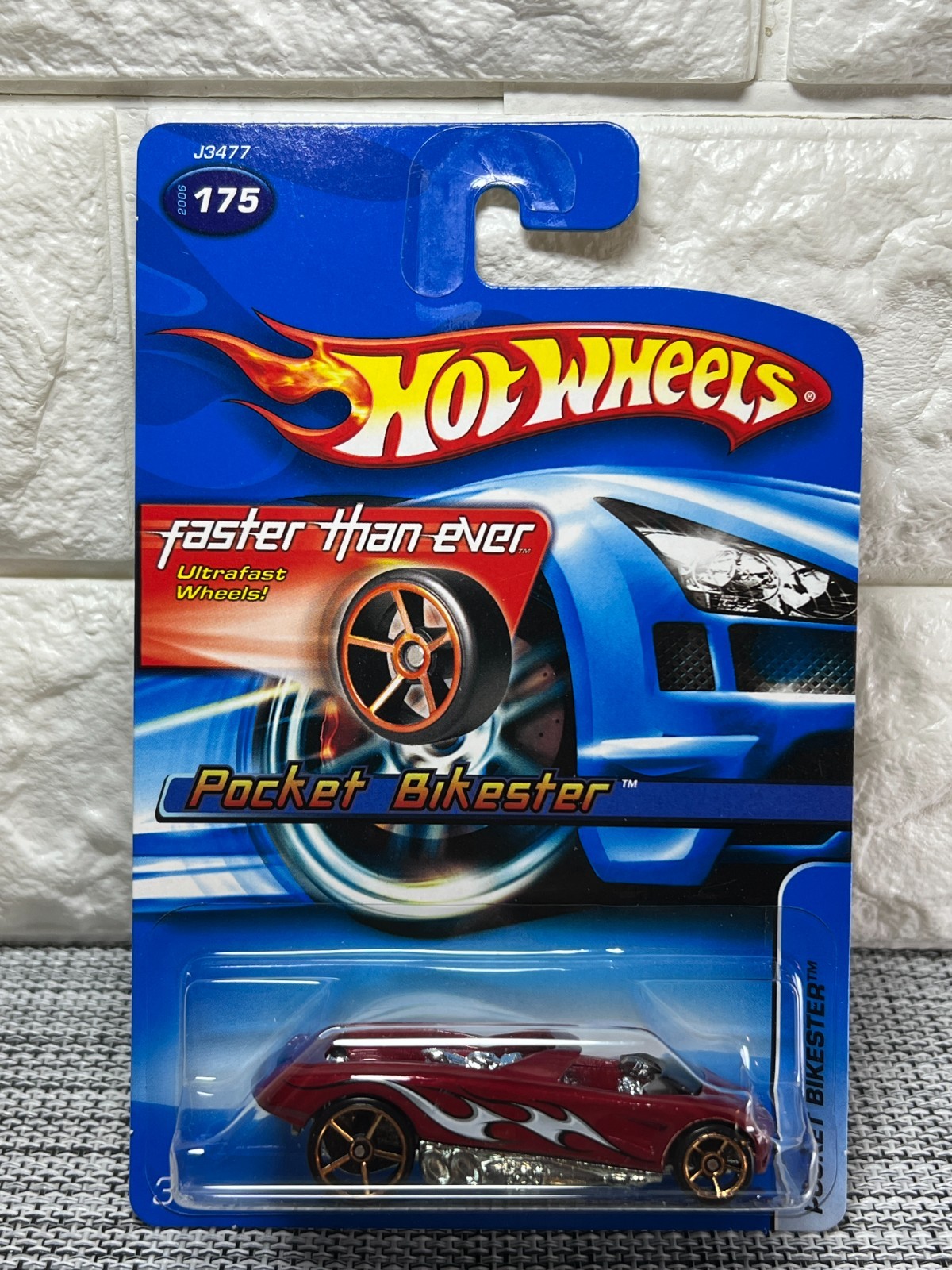 Hot Wheels Faster Than Ever Pocket Bikester 2006 #175 Red