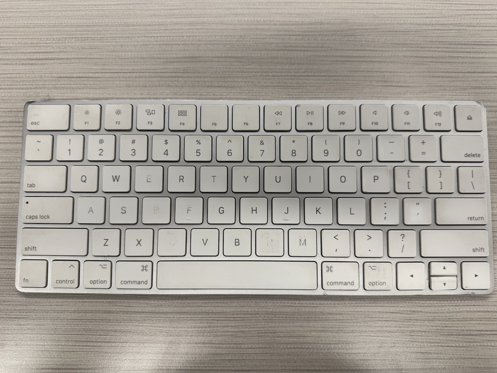 Apple Magic Keyboard A1644 English *READ*
