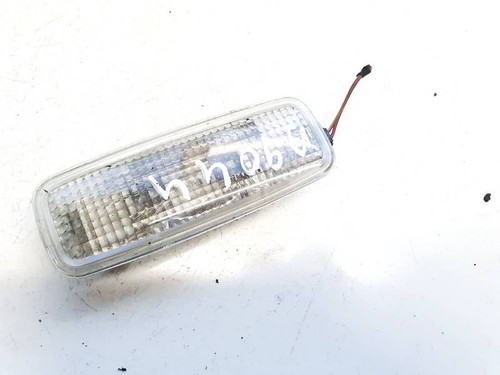 4d0947105a Innenraumleuchte Leseleuchte  Audi Allroad DE2188417-44