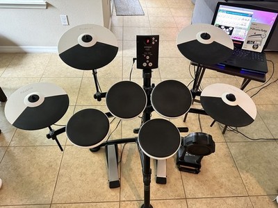 Roland TD-1K VDrums with Extra Cymbal, KD-9 Kick and DT-1 Vdrum Tutor. Mint.