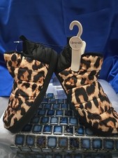 Women's LIFE STRIDE LEOPARD SIZE LG 9/10 SLIPPERS IN OUTDOOR SOLES NEW  