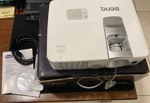 Benq W1070 | eBay