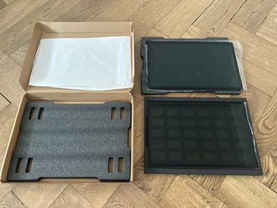 FormD T 2.1 black tinted glass side panels like new Original