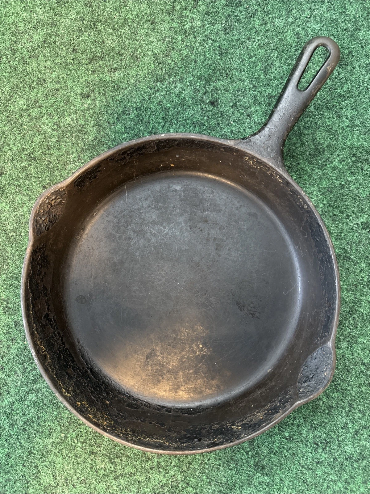 Griswold Cast Iron Skillet No. 7 Erie PA 701 I. Sits Flat Small Logo Orig Cond.