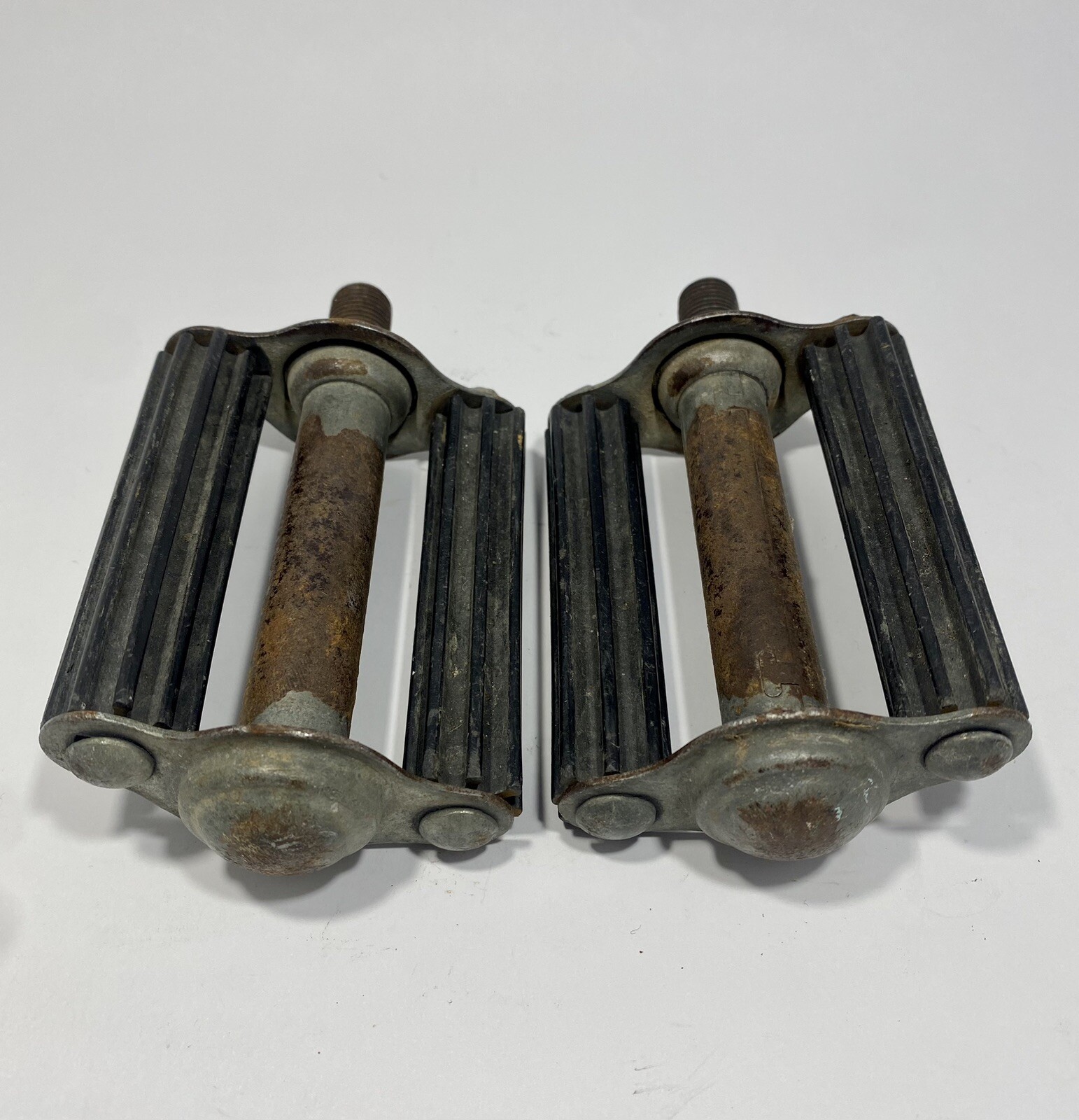 Antique Bicycle Pedals 1/2” Rare Round Roller Block Muscle Bike Sears