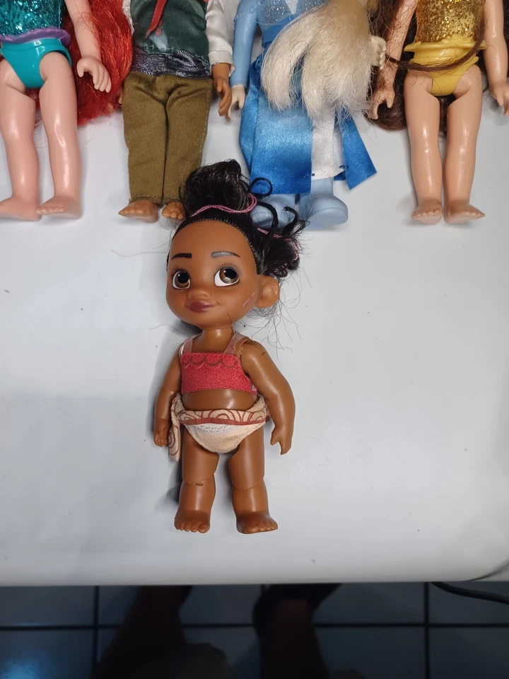 Lote de 5 muñecas Disney Petite de 6" a 4" Elsa, Belle, Ariel, Moana, Mateo Foto 2 de 4