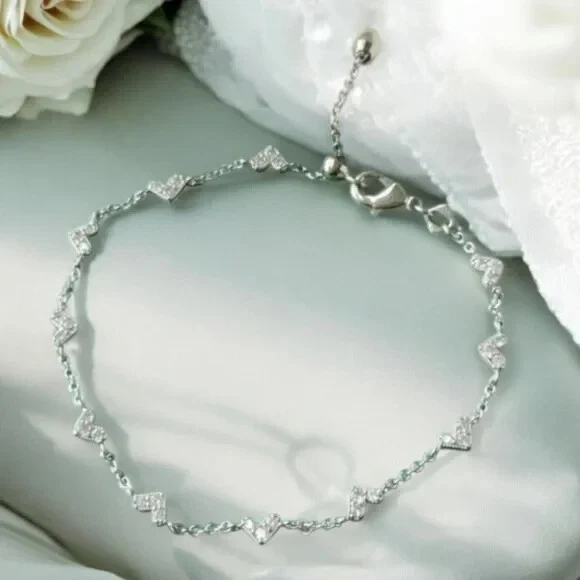 Pulsera Kendra Scott Haven Corazón Cristal Blanco Cadena Plata. Venta al por menor $75 Foto 2 de 4