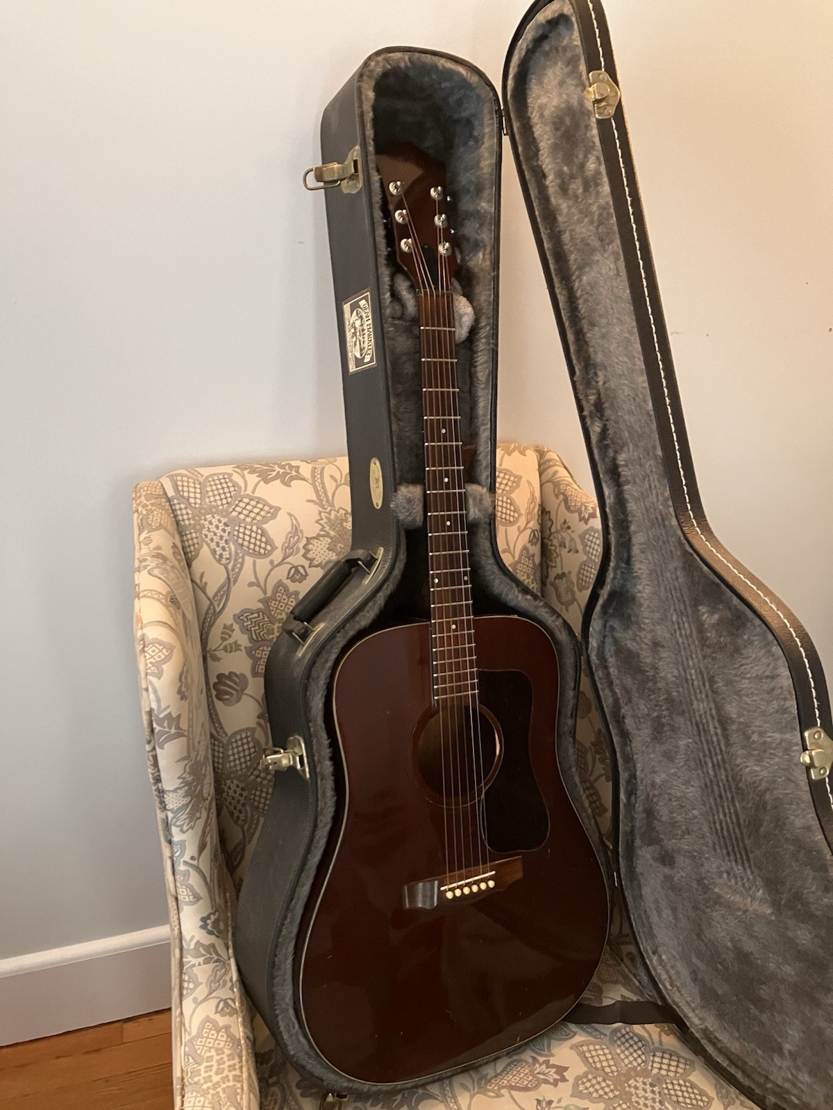 1977 Guild D-25m Acoustic Guitar Mahogany