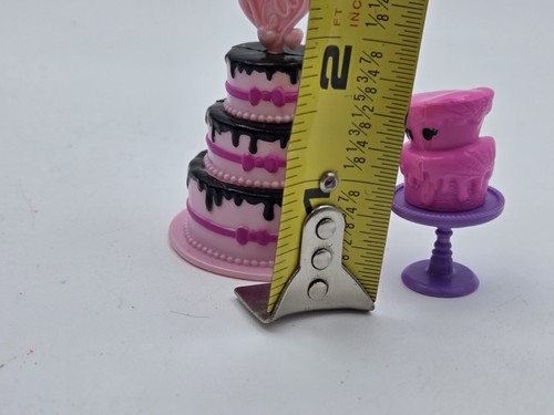Monster High Sweet 1600 Draculaura Birthday Cake & Monster Family Cake Only - Picture 5 of 6