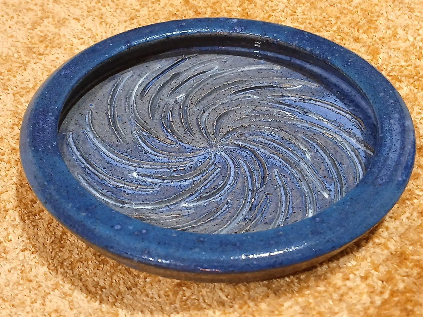 VTG Japanese Signed Art Pottery Dish Zester Lemon Garlic Blue Pinwheel 5"
Opens in a new window or t